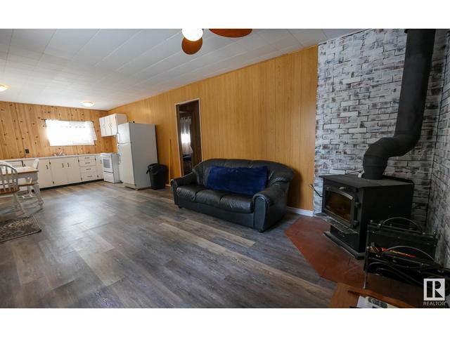 803 8 St, House detached with 3 bedrooms, 1 bathrooms and null parking in Norris Beach AB | Image 20