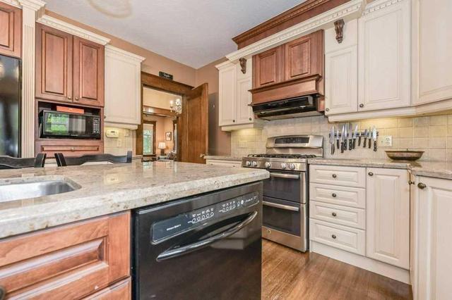 143 Riverview Dr, House detached with 5 bedrooms, 4 bathrooms and 4 parking in Guelph ON | Image 6