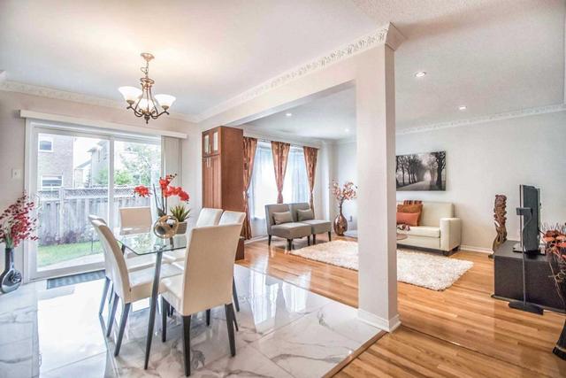 30 Amboise Cres, House detached with 3 bedrooms, 4 bathrooms and 4 parking in Brampton ON | Image 5