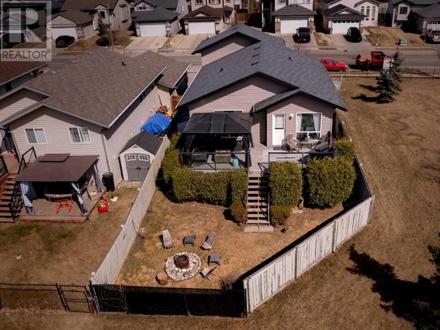 10202 Landing Drive, House detached with 5 bedrooms, 3 bathrooms and 2 parking in Grande Prairie AB | Image 4