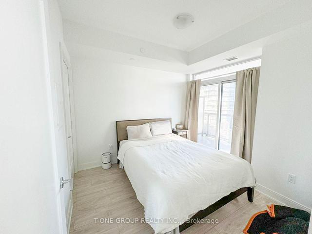 805 - 65 Annie Craig Dr, Condo with 2 bedrooms, 2 bathrooms and 1 parking in Toronto ON | Image 2