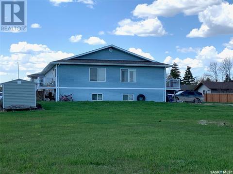 1104 Park Avenue, House detached with 3 bedrooms, 3 bathrooms and null parking in Rocanville SK | Card Image