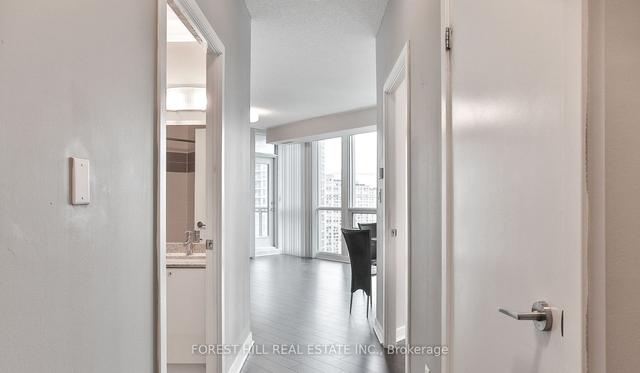 2605 - 18 Harbour St, Condo with 2 bedrooms, 2 bathrooms and 1 parking in Toronto ON | Image 8
