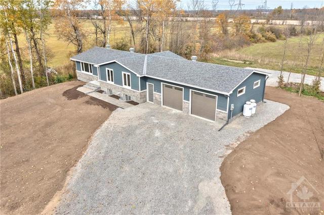 3 Morningside Drive, House detached with 3 bedrooms, 2 bathrooms and 6 parking in Rideau Lakes ON | Image 1