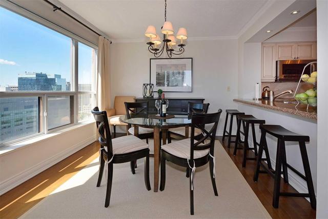 2007 - 909 Bay St, Condo with 2 bedrooms, 2 bathrooms and 1 parking in Toronto ON | Image 11