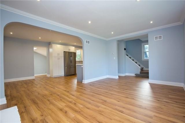 118 Elliott St, House detached with 3 bedrooms, 2 bathrooms and 4 parking in Brampton ON | Image 6