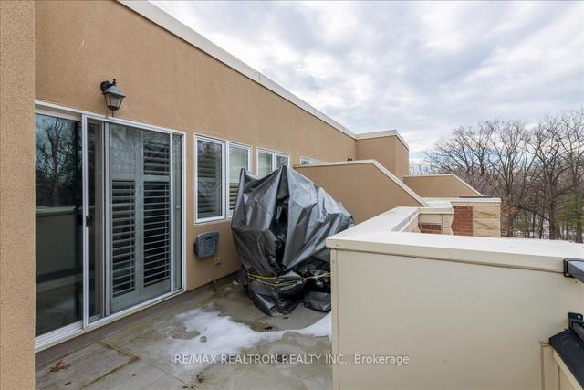 11 White Oaks Rd, Townhouse with 2 bedrooms, 3 bathrooms and 2 parking in Barrie ON | Image 18