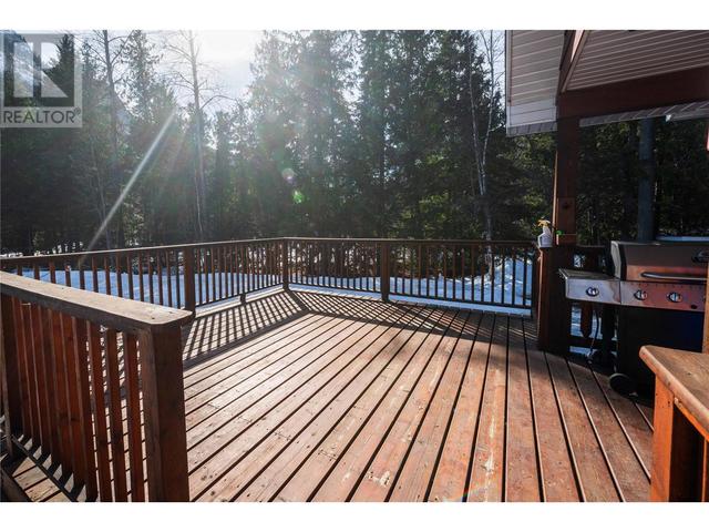 3299 Loschinski Road, House detached with 6 bedrooms, 3 bathrooms and null parking in Columbia Shuswap B BC | Image 48