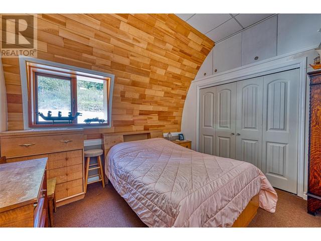 4372 Macdonald Road, House detached with 3 bedrooms, 2 bathrooms and null parking in Spallumcheen BC | Image 28