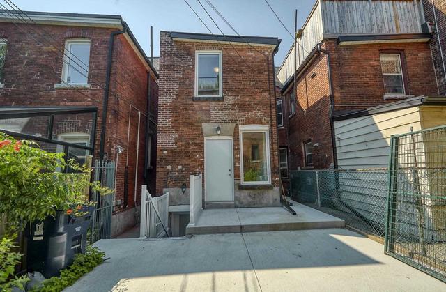 1064 College St, House semidetached with 4 bedrooms, 4 bathrooms and 0 parking in Toronto ON | Image 32
