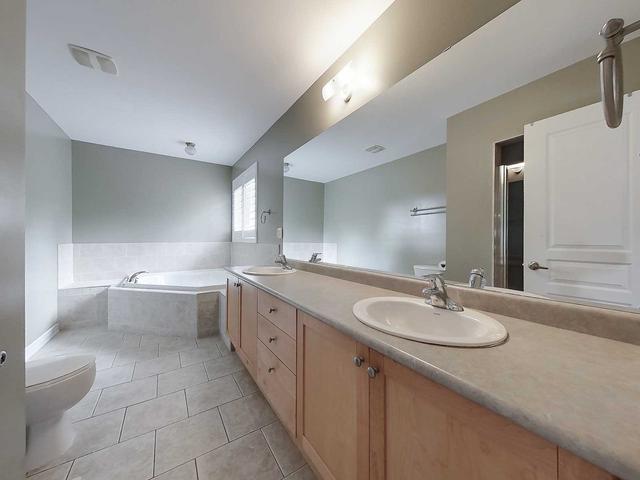 1642 Barbertown Rd, House detached with 4 bedrooms, 3 bathrooms and 8 parking in Mississauga ON | Image 14
