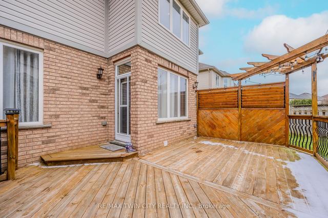 715 Cedar Bend Dr, House detached with 5 bedrooms, 4 bathrooms and 6 parking in Waterloo ON | Image 24
