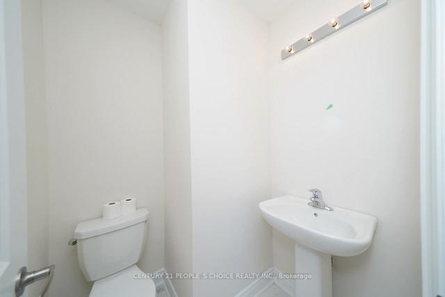 unit 5 - 2a Muir Ave, House attached with 3 bedrooms, 3 bathrooms and 2 parking in Toronto ON | Image 17