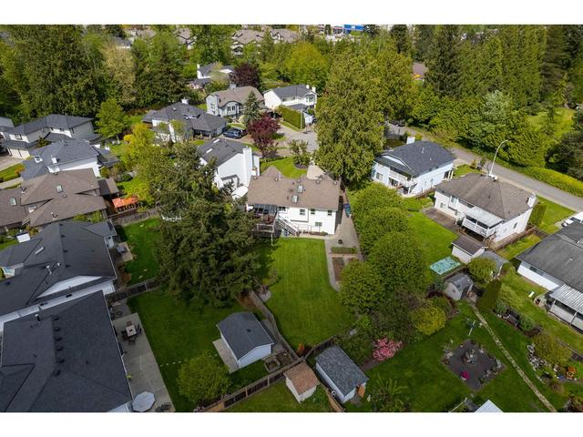 16536 80a Avenue, House detached with 4 bedrooms, 3 bathrooms and 8 parking in Surrey BC | Image 37