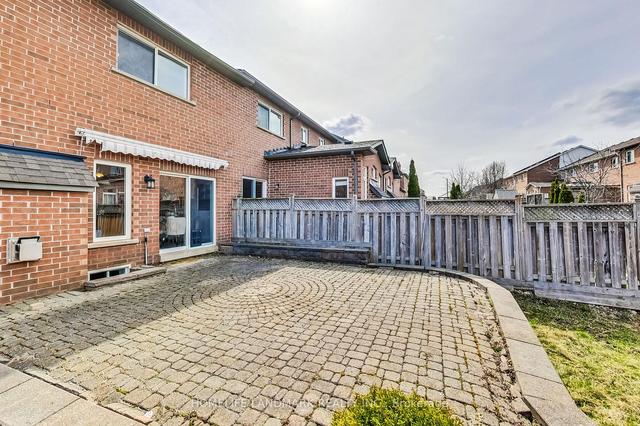 20 Cedarcrest Cres, House attached with 3 bedrooms, 4 bathrooms and 6 parking in Richmond Hill ON | Image 33
