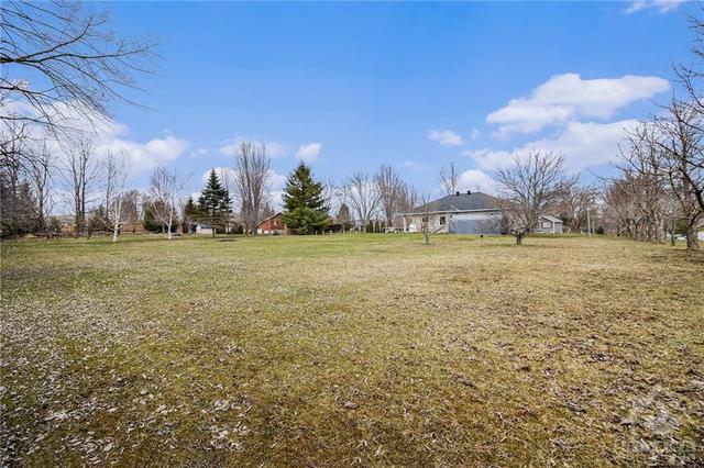 10 Meadowview Drive, House detached with 4 bedrooms, 2 bathrooms and 6 parking in North Grenville ON | Image 19