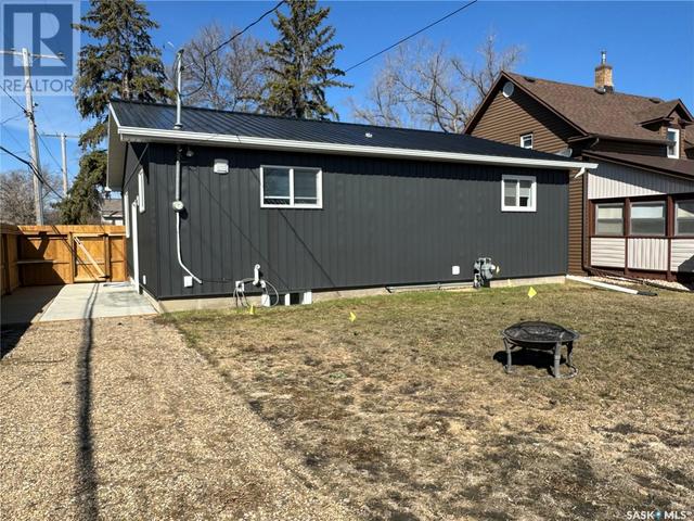 11 Macfarline Avenue, House detached with 3 bedrooms, 2 bathrooms and null parking in Yorkton SK | Image 38