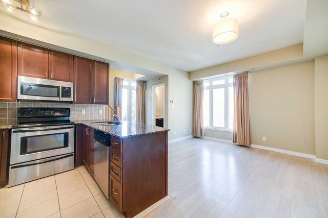5 - 78 Carr St, Townhouse with 2 bedrooms, 2 bathrooms and 1 parking in Toronto ON | Image 3