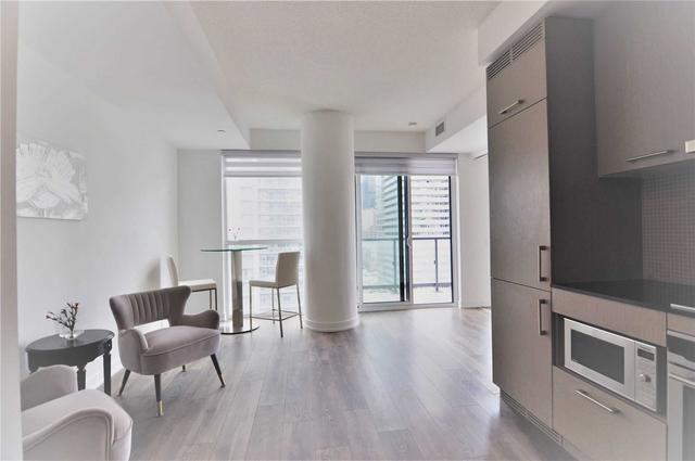 2212 - 87 Peter St, Condo with 1 bedrooms, 1 bathrooms and 0 parking in Toronto ON | Image 22