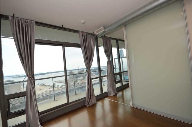 2005 - 33 Mill St, Condo with 2 bedrooms, 1 bathrooms and 0 parking in Toronto ON | Image 9