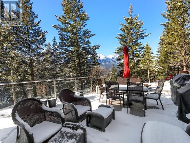 32 Juniper Ridge, House detached with 3 bedrooms, 4 bathrooms and 6 parking in Canmore AB | Image 12