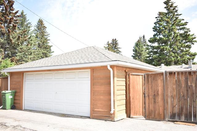 7915 34 Avenue Nw, House detached with 3 bedrooms, 1 bathrooms and 2 parking in Calgary AB | Image 28