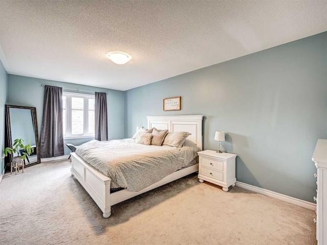 71 Ridgegate Cres, House attached with 3 bedrooms, 3 bathrooms and 4 parking in Halton Hills ON | Image 15