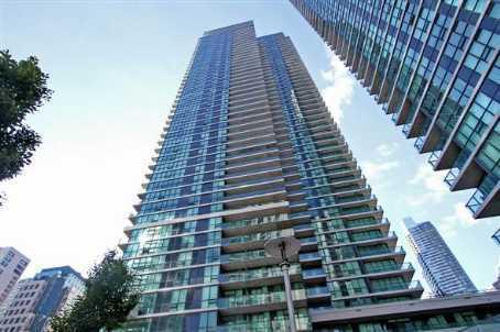807 - 33 Bay St, Condo with 1 bedrooms, 1 bathrooms and null parking in Toronto ON | Image 1