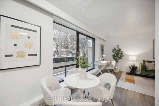 208 - 915 Midland Ave, Condo with 1 bedrooms, 1 bathrooms and 1 parking in Toronto ON | Image 2