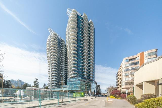 1305 - 1501 Foster Street, Condo with 2 bedrooms, 3 bathrooms and 2 parking in White Rock BC | Image 1