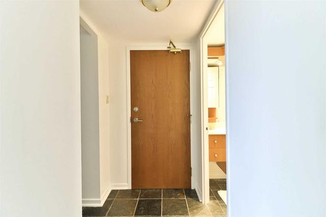 504 - 47 St Clair Ave W, Condo with 2 bedrooms, 2 bathrooms and 1 parking in Toronto ON | Image 12