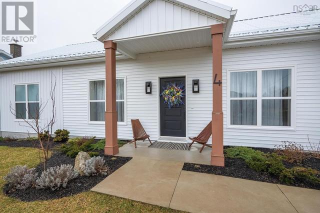 4 Autumn Drive, House detached with 2 bedrooms, 2 bathrooms and null parking in Berwick NS | Image 2