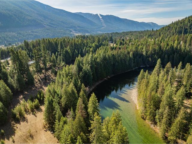 2621 Highway 3a, House detached with 2 bedrooms, 1 bathrooms and null parking in Central Kootenay I BC | Image 37