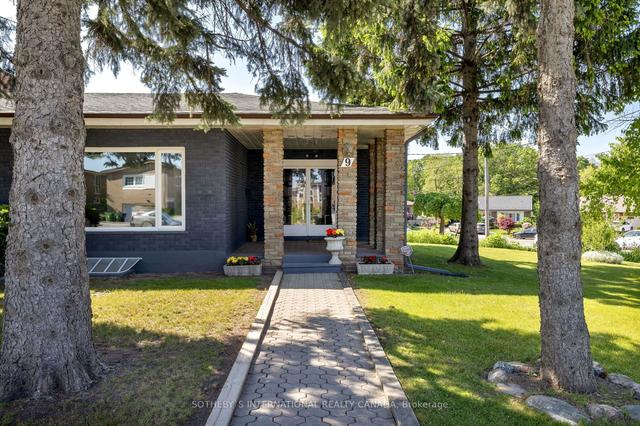 9 Jennifer Crt, House detached with 3 bedrooms, 4 bathrooms and 5 parking in Toronto ON | Image 1