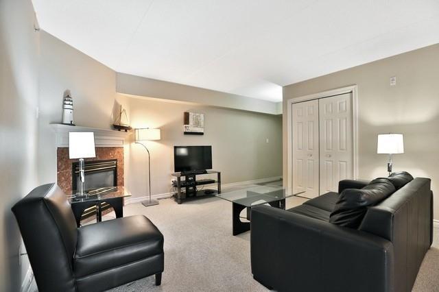 301 - 1490 Bishops Gate, Condo with 2 bedrooms, 2 bathrooms and 2 parking in Oakville ON | Image 4