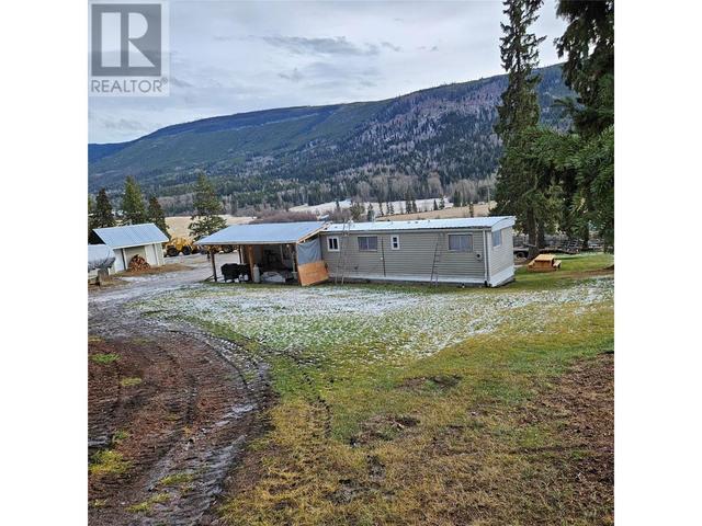 7955 China Valley Road, House detached with 2 bedrooms, 1 bathrooms and 1 parking in Thompson Nicola L (Grasslands) BC | Image 3