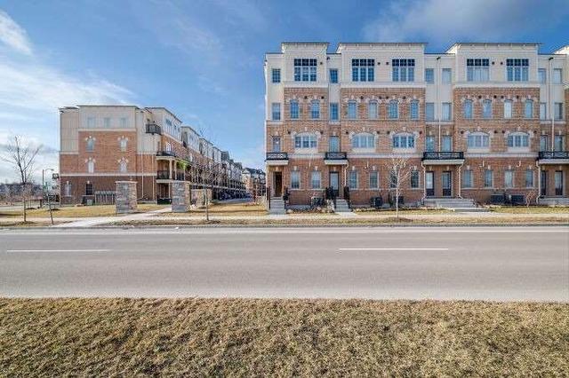 321 - 2318 Chevron Prince Path, House attached with 4 bedrooms, 3 bathrooms and 2 parking in Oshawa ON | Image 1