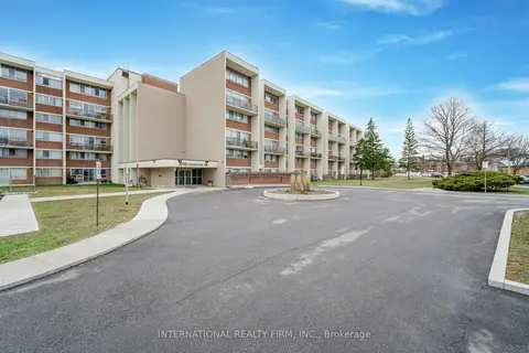 135-1050 Stainton Dr, Mississauga, ON, L5C2T7 | Card Image