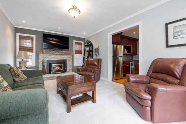 15 Ivan Ave, House detached with 3 bedrooms, 4 bathrooms and 12 parking in Caledon ON | Image 4