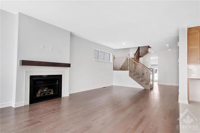 1012 Brian Good Avenue, House detached with 4 bedrooms, 3 bathrooms and 4 parking in Ottawa ON | Image 2
