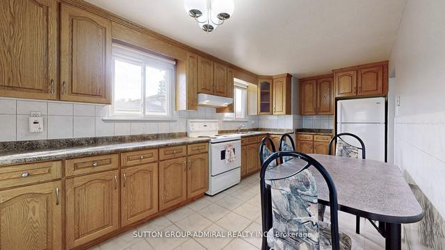 22 Secroft Cres, House detached with 3 bedrooms, 2 bathrooms and 8 parking in Toronto ON | Image 4