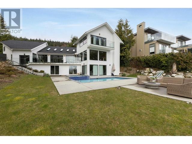 598 St. Andrews Road, House detached with 5 bedrooms, 6 bathrooms and 6 parking in West Vancouver BC | Image 1