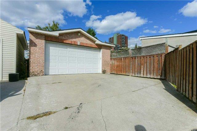 100 Cameron Ave, House detached with 2 bedrooms, 2 bathrooms and 2 parking in Toronto ON | Image 20