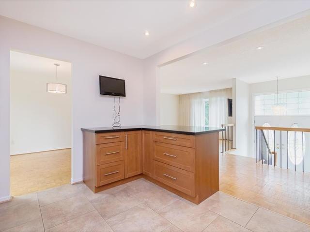 12 Mayvern Cres, House detached with 3 bedrooms, 2 bathrooms and 2 parking in Richmond Hill ON | Image 4