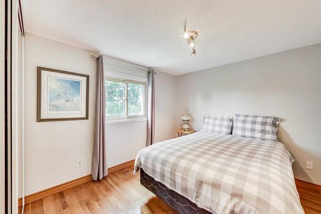 45 Cassander Cres, House detached with 3 bedrooms, 2 bathrooms and 5 parking in Brampton ON | Image 13