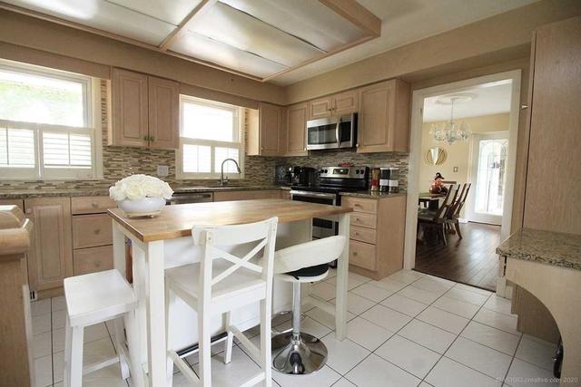675 Scenic Dr, House detached with 3 bedrooms, 4 bathrooms and 6 parking in Hamilton ON | Image 9