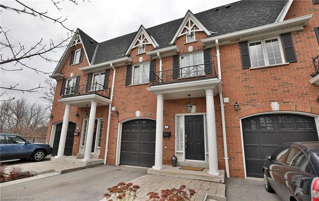 27 Ellen Street, House attached with 2 bedrooms, 2 bathrooms and 3 parking in Mississauga ON | Image 2