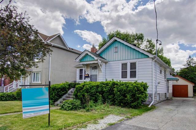 18 Thirtieth St, House detached with 2 bedrooms, 2 bathrooms and 5 parking in Toronto ON | Image 1
