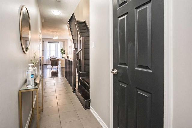 41 Utopia Way, House attached with 3 bedrooms, 4 bathrooms and 2 parking in Brampton ON | Image 7
