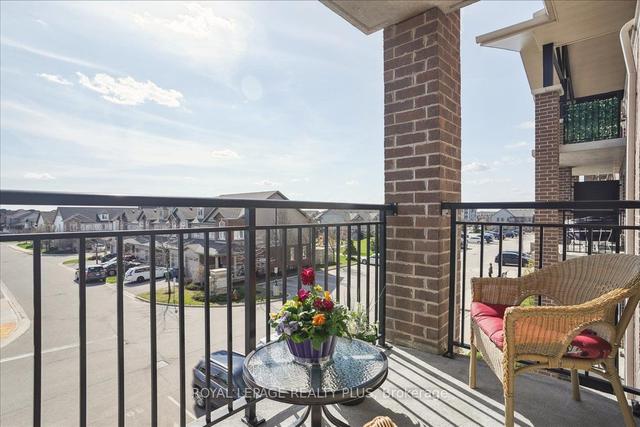 308 - 45 Kingsbury Sq, Condo with 2 bedrooms, 1 bathrooms and 1 parking in Guelph ON | Image 17